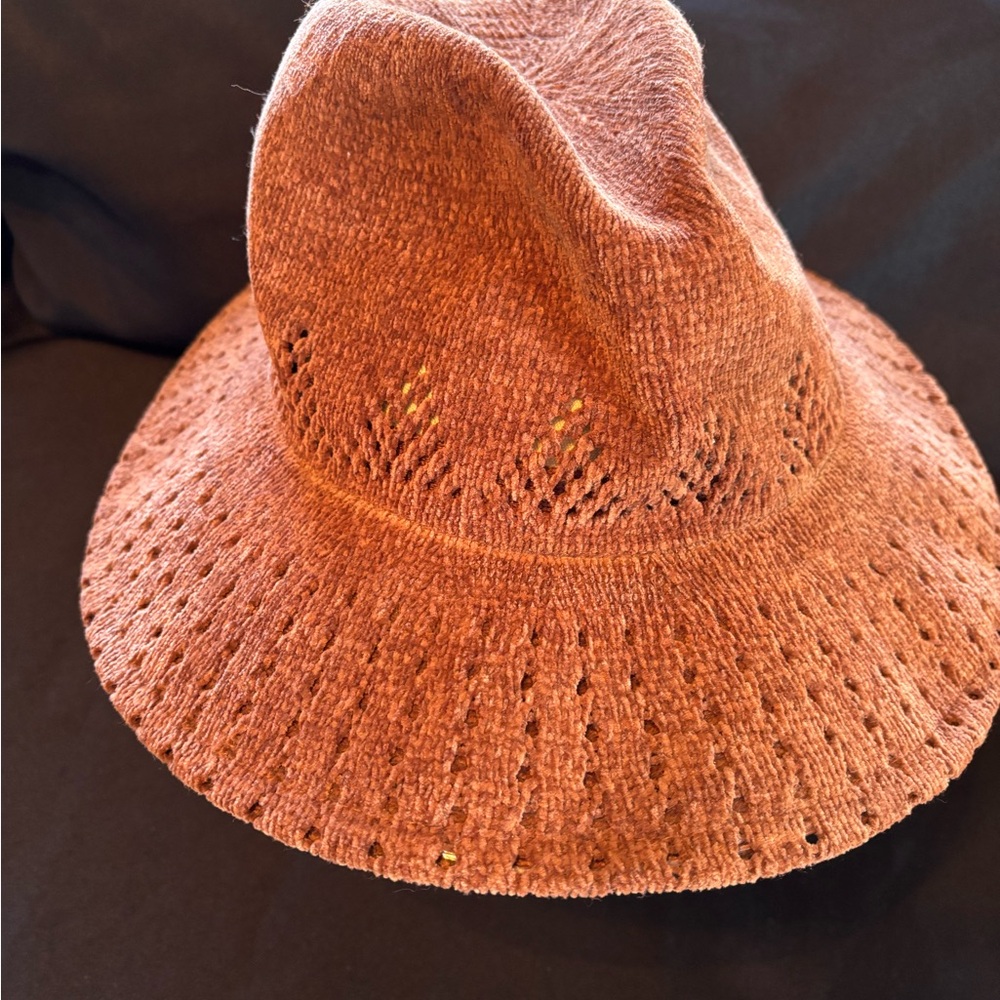 Four Buttons Hat - Picture 2 of 4